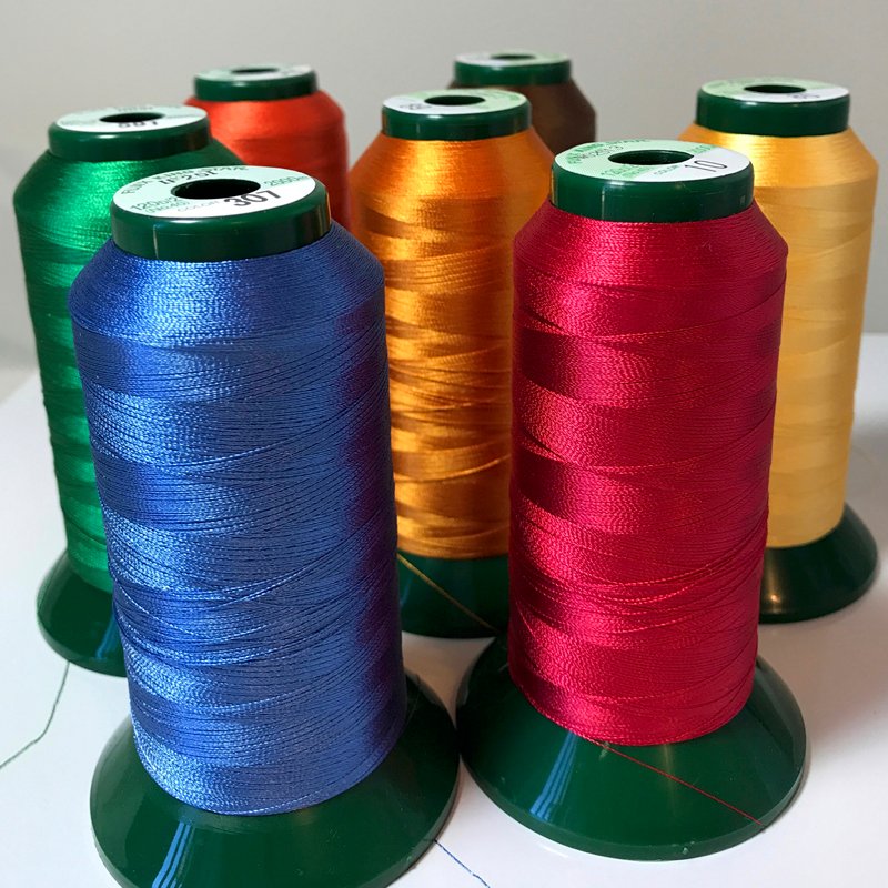 Rayon and polyester thread for free motion embroidery and thread painting - Deborah Wirsu - Thread Sketching in Action