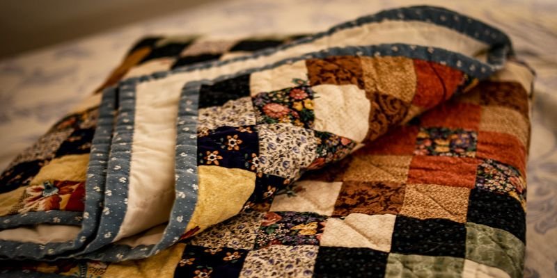 How to Choose and Use Pre-cut Quilting Fabric