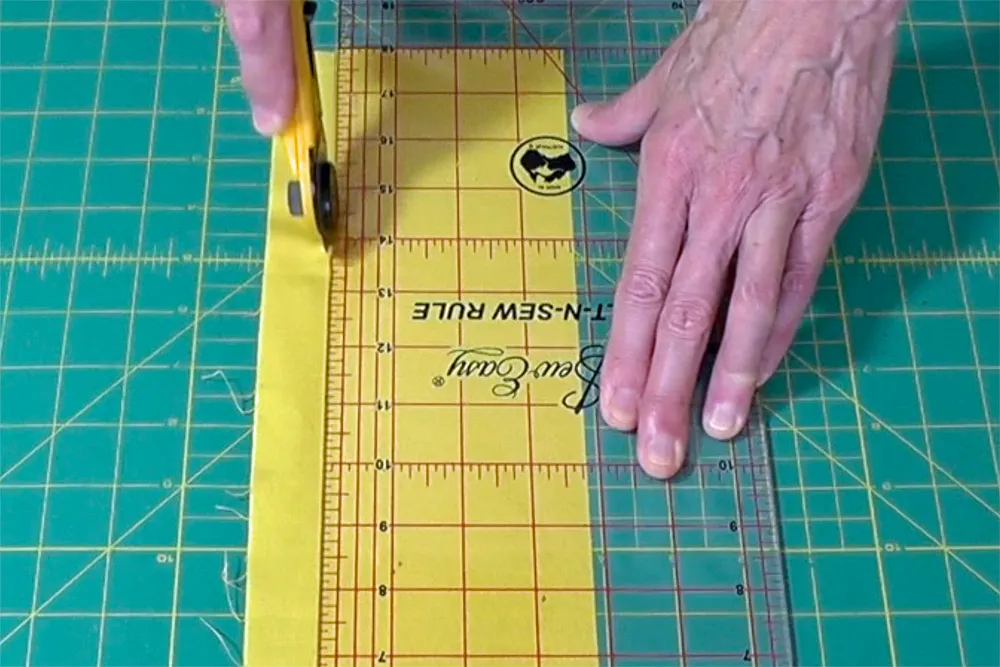 Safe cutting techniques when using rotary cutters for quilters - cutting straight lines