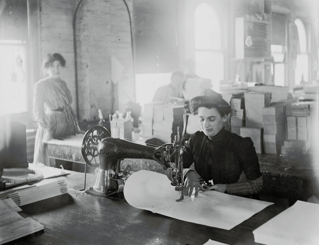 Sewing in Detroit, Michigan. Image: Public Domain